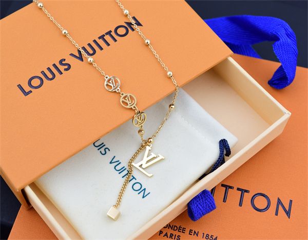 LV Necklace 008